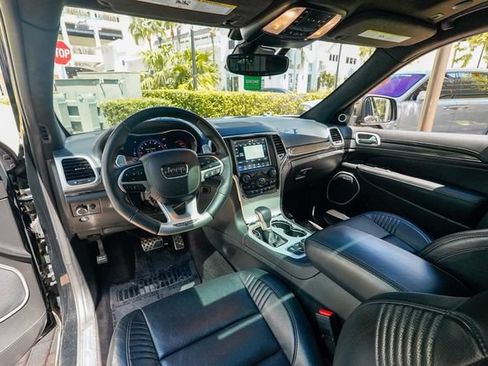 Used 2018 Jeep Grand Cherokee Trackhawk AWD/4WD image 3