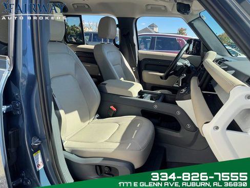 Used 2023 Land Rover Defender 110 SE image 12