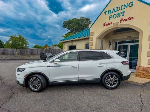 Used 2021 Lincoln Nautilus Reserve FWD image 30