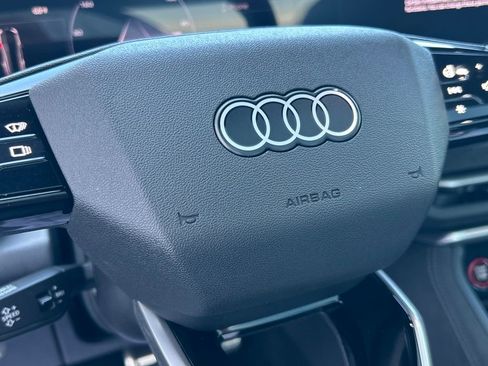 Used 2025 Audi SQ5 Premium Plus w/ Premium Plus Package image 26