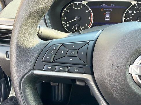 Used 2025 Nissan Altima 2.5 SV FWD image 34