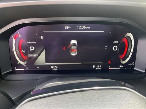 Used 2025 Nissan Rogue Platinum FWD image 18