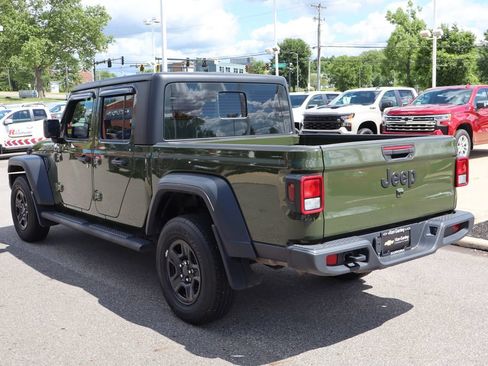 Used 2022 Jeep Gladiator Sport AWD/4WD image 31