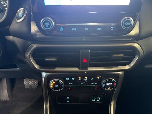Used 2018 Ford EcoSport SE w/ SE Convenience Package FWD image 3