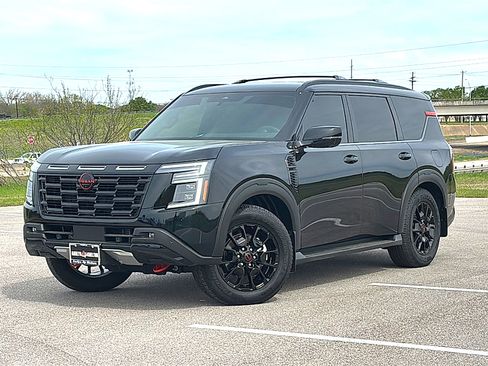 Used 2025 Nissan Armada PRO-4X image 1