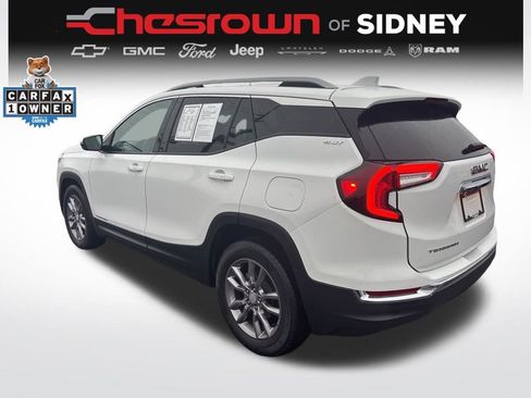 Used 2023 GMC Terrain SLT image 3
