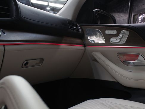 Used 2022 Mercedes-Benz GLS 450 4MATIC image 70