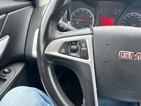 Used 2017 GMC Terrain SLE w/ Chrome Package FWD image 14