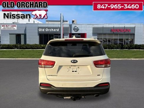 Used 2018 Kia Sorento LX image 4