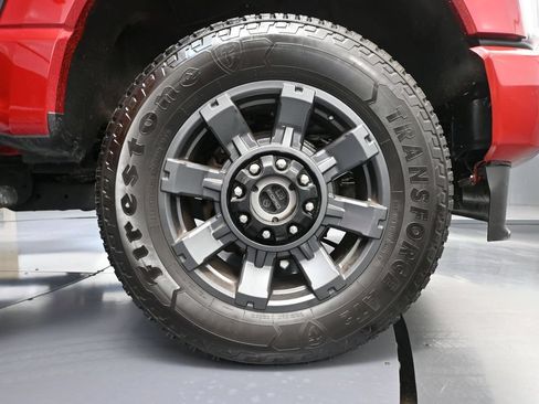 Used 2024 Ford F250 Lariat w/ Lariat Ultimate Package AWD/4WD image 12