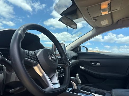 Certified 2025 Nissan Sentra SV FWD image 36