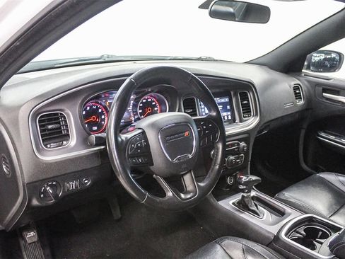 Used 2022 Dodge Charger SXT w/ Leather Interior Group image 18