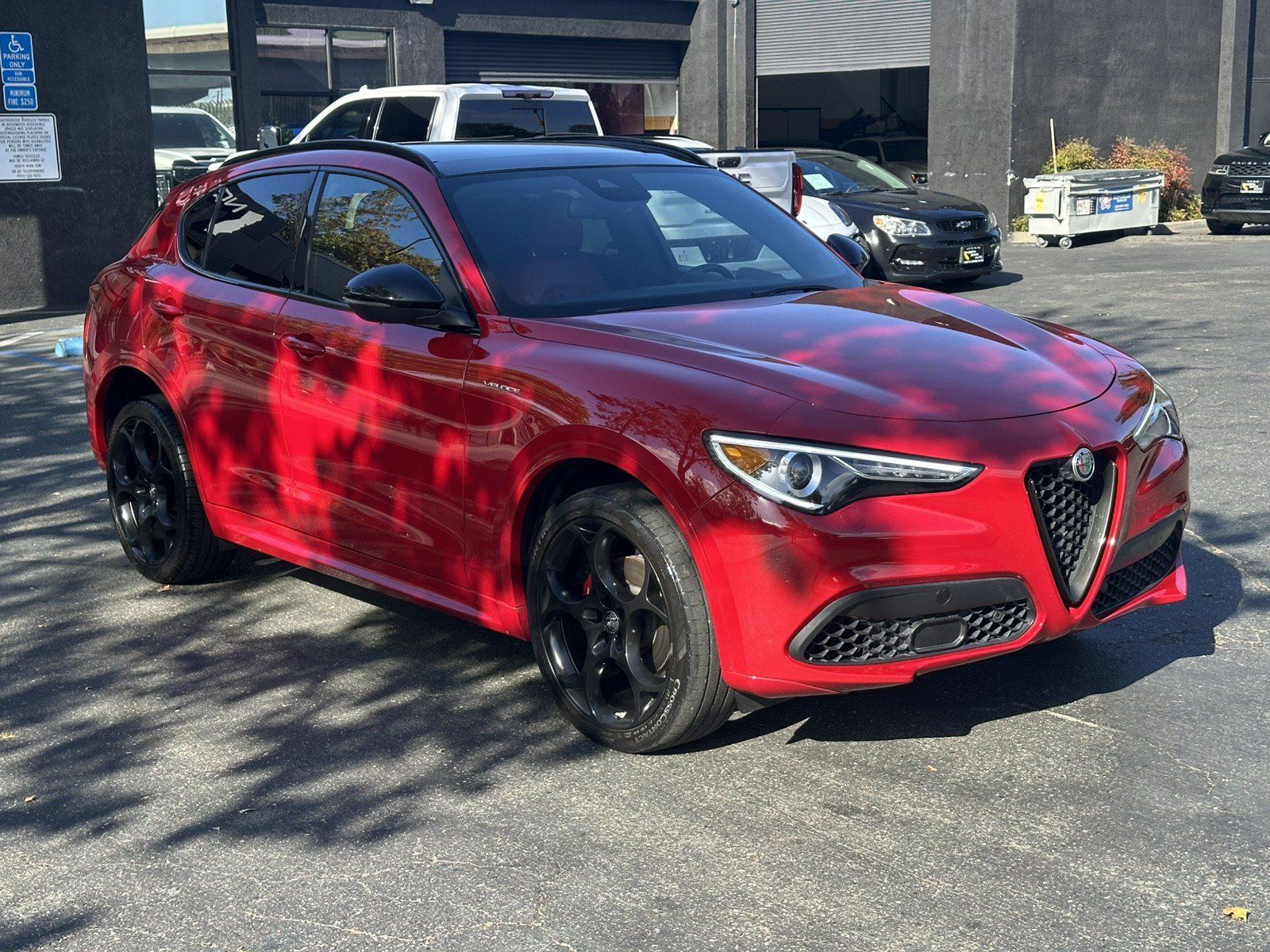 Used 2022 Alfa Romeo Stelvio Veloce AWD/4WD image 7