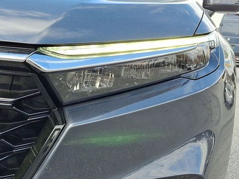 Used 2023 Honda CR-V EX-L image 10