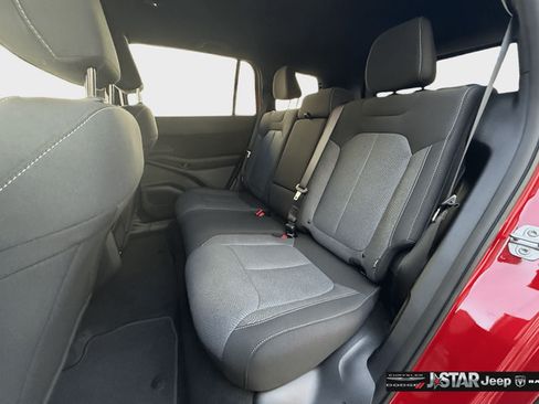 New 2026 Jeep Cherokee Laredo AWD/4WD image 25