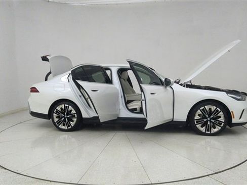 Used 2025 BMW 530i image 75