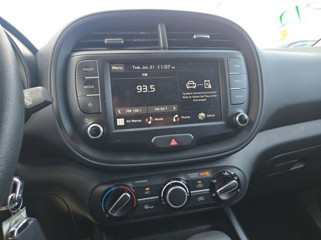 Used 2025 Kia Soul LX w/ LX Technology Package FWD image 15