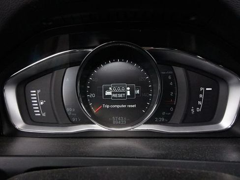 Used 2017 Volvo V60 T5 Cross Country w/ Convenience Package AWD/4WD image 14