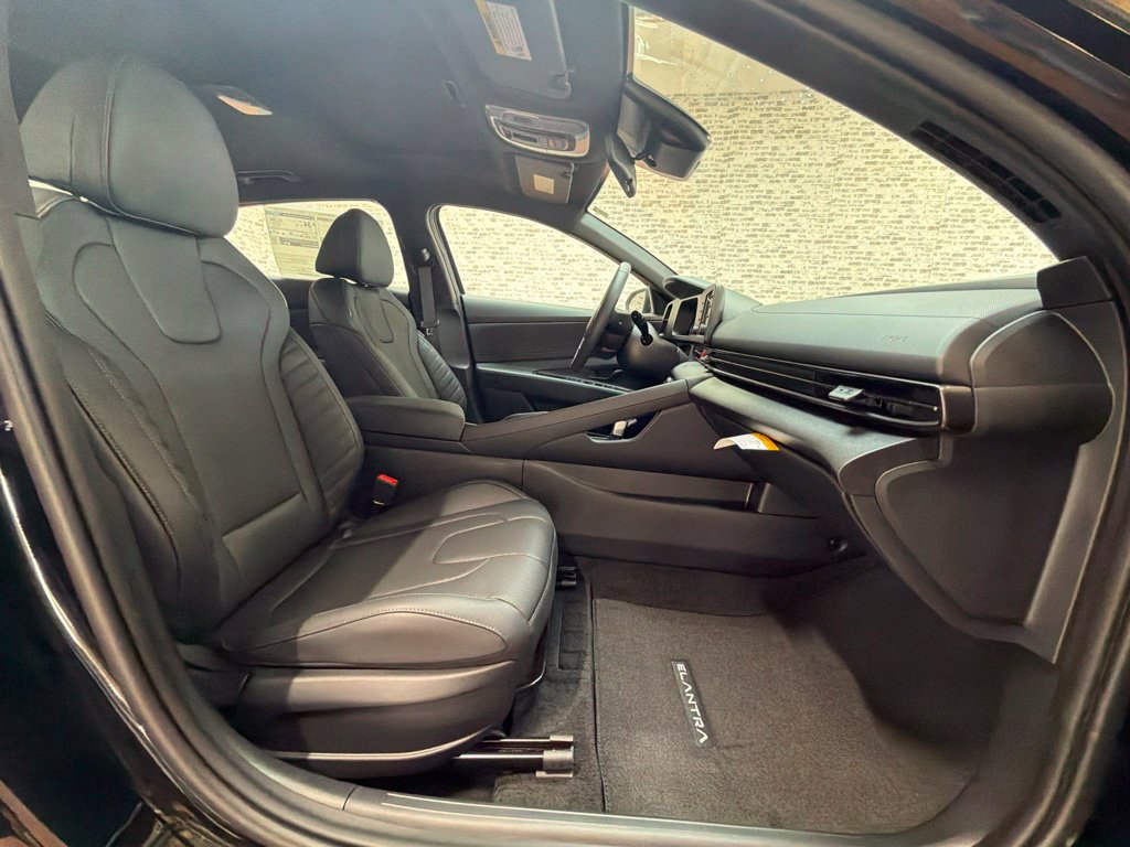 New 2026 Hyundai Elantra SEL Sport FWD image 11
