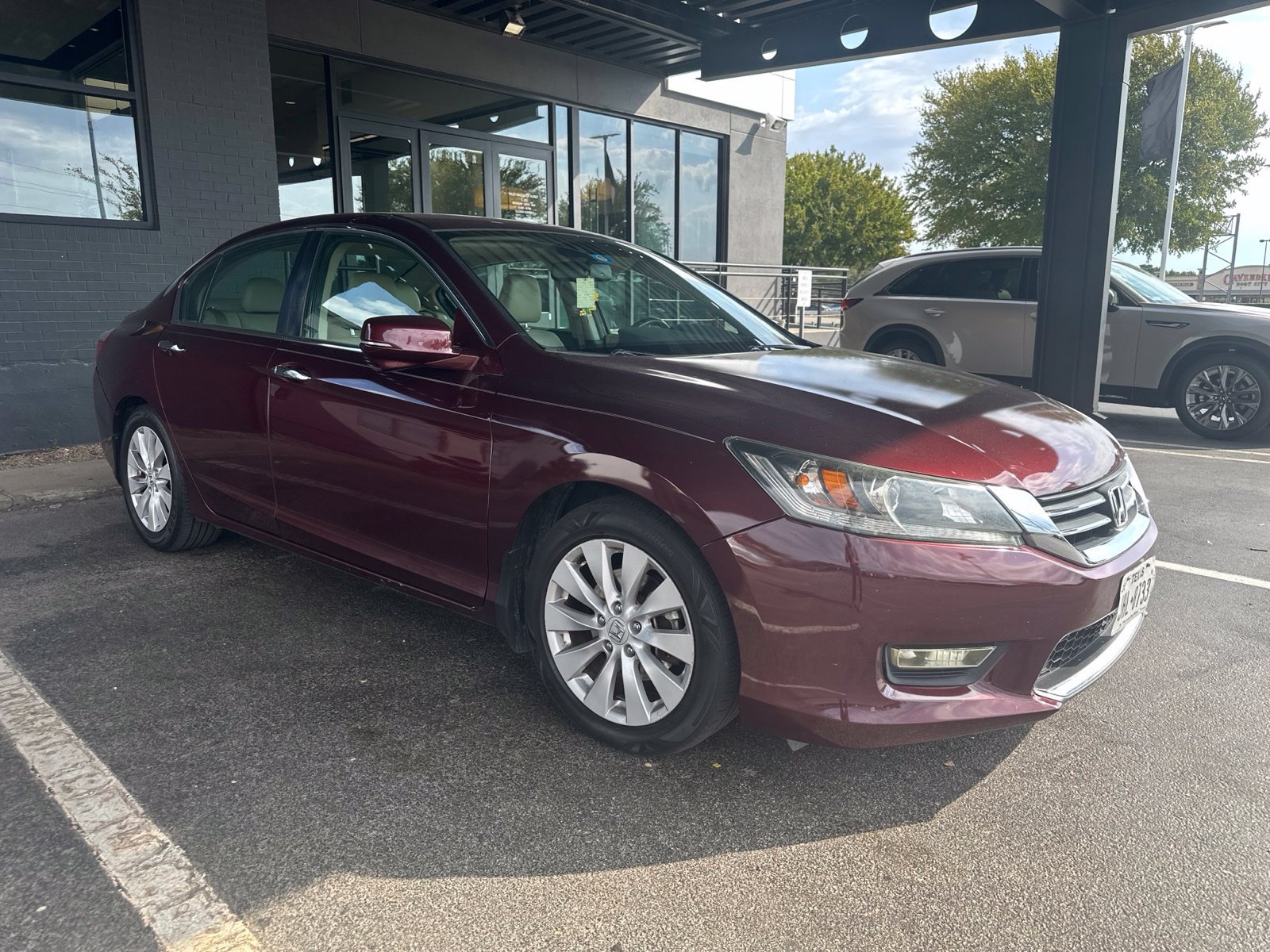 Used 2015 Honda Accord EX-L image 2
