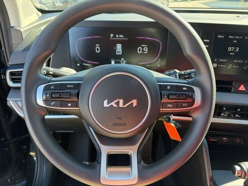 Certified 2024 Kia Sportage LX image 17