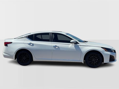 New 2025 Nissan Altima 2.5 SV w/ SV Special Edition Package image 8