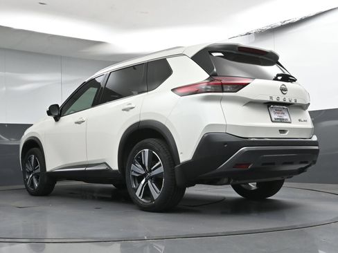 Certified 2023 Nissan Rogue SL w/ SL Premium Package AWD/4WD image 31