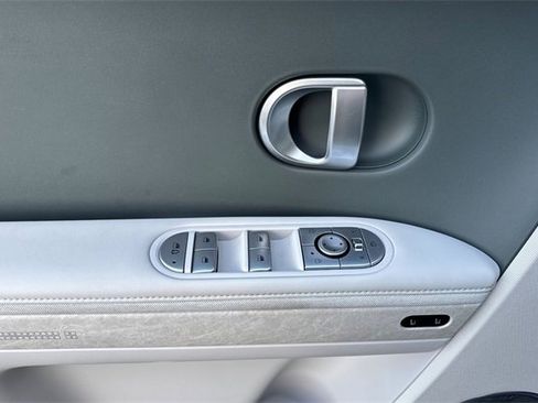 Used 2024 Hyundai Ioniq 5 Limited image 14