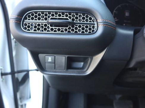 Used 2025 Honda HR-V Sport image 16