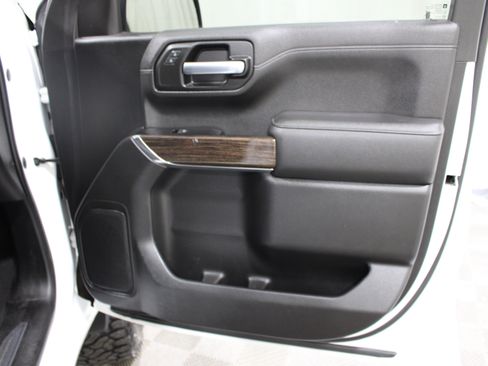 Used 2019 GMC Sierra 1500 SLE w/ SLE Value Package AWD/4WD image 24