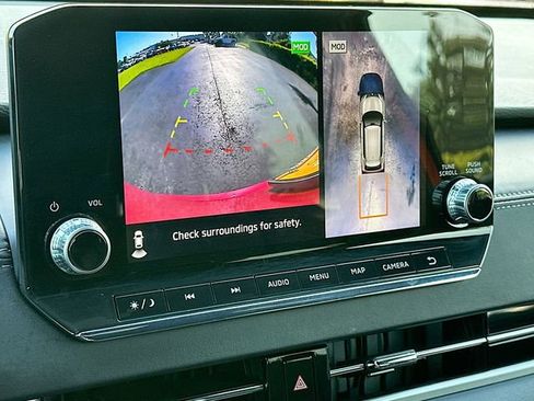 Used 2024 Mitsubishi Outlander SE Black Edition image 13