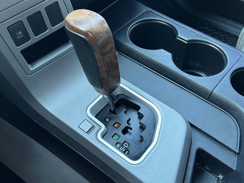 Used 2011 Toyota Tundra Limited image 29