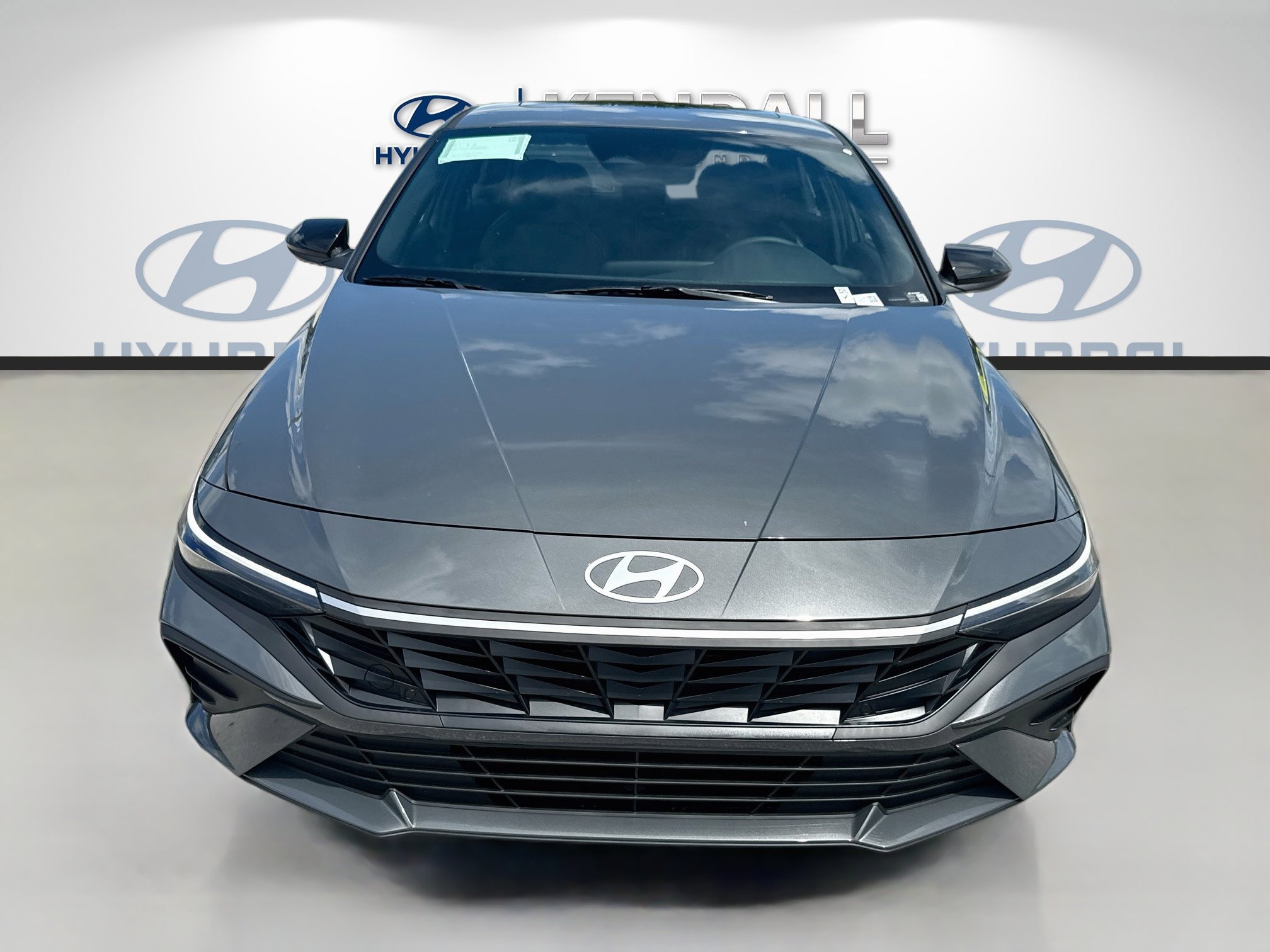 New 2026 Hyundai Elantra SEL Sport FWD image 2