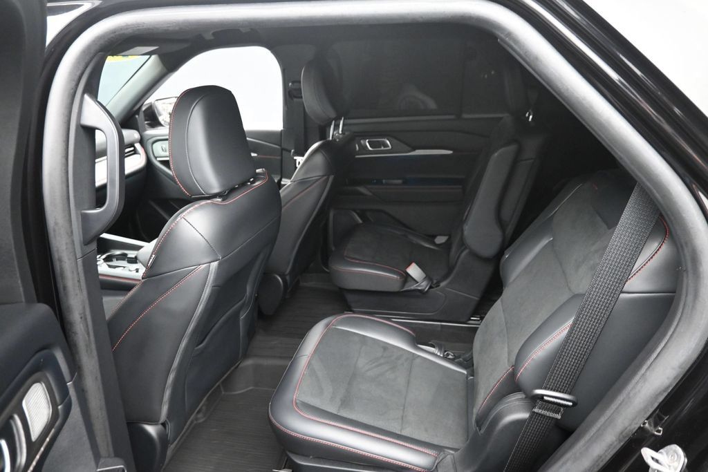 Used 2025 Ford Explorer ST w/ Sun And Sound Package AWD/4WD image 12