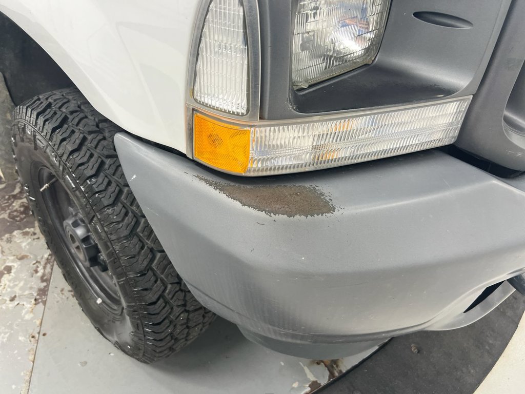 Used 2004 Ford F250 Lariat AWD/4WD image 29