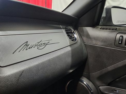 Used 2010 Ford Mustang GT Premium RWD image 29