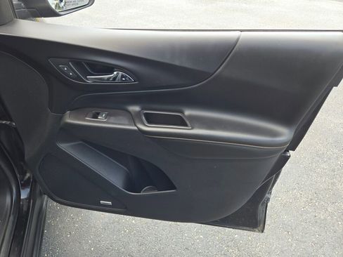 Used 2018 Chevrolet Equinox Premier image 5