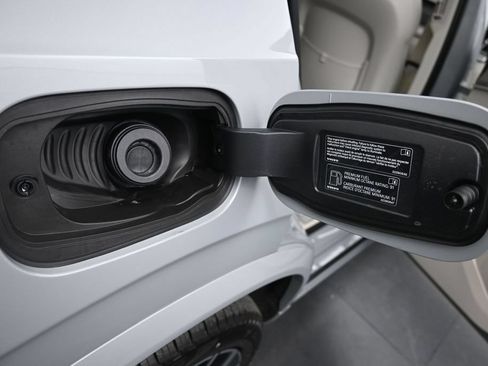 Certified 2026 Volvo XC90 B6 Ultra AWD/4WD image 18