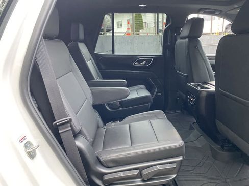 Used 2023 Chevrolet Tahoe LT w/ Luxury Package AWD/4WD image 17