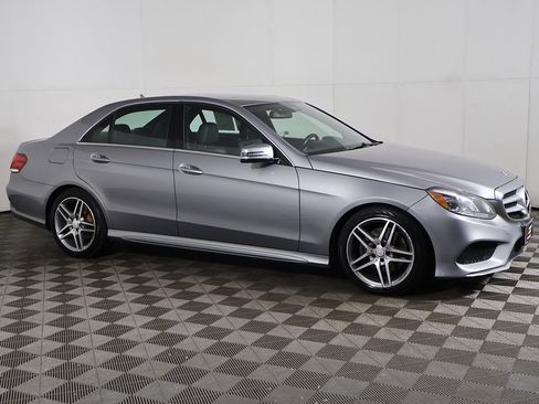 Used 2014 Mercedes-Benz E 350 4MATIC Sedan w/ Premium 1 Package image 15