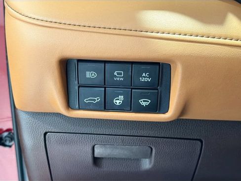 Used 2020 Toyota Highlander Platinum AWD/4WD image 10