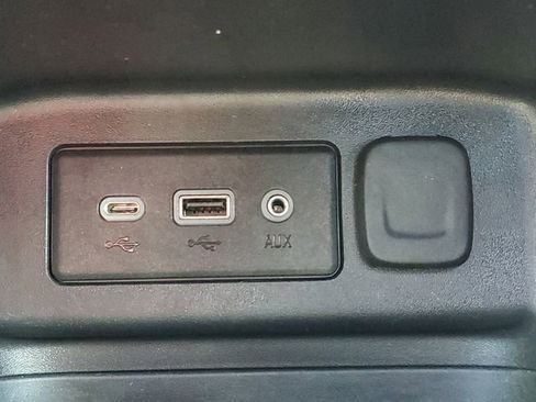 Certified 2023 Chevrolet Equinox RS w/ LPO, Floor Liner Package image 30