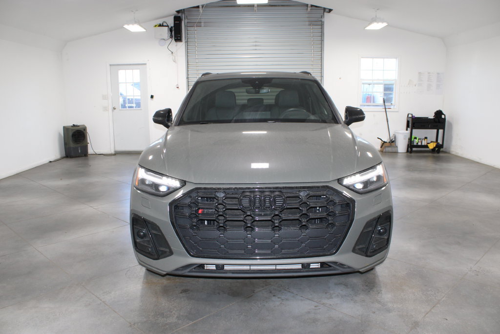 Used 2024 Audi SQ5 Prestige w/ Prestige Package AWD/4WD image 3