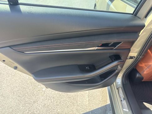Used 2025 MAZDA MAZDA3 s AWD/4WD image 16
