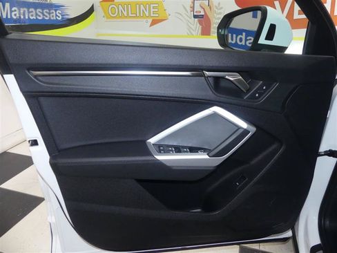 Used 2025 Audi Q3 2.0T Premium AWD/4WD image 21