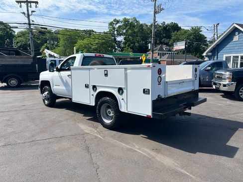 Used 2015 Chevrolet Silverado 3500 W/T AWD/4WD image 3