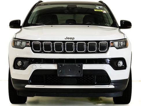 Used 2022 Jeep Compass Limited w/ Sun and Sound Group AWD/4WD image 2