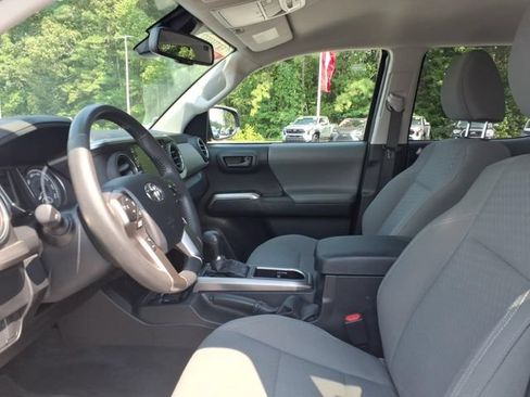 Used 2023 Toyota Tacoma SR5 w/ Technology Package RWD image 5