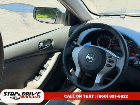 Used 2010 Nissan Altima 2.5 FWD image 12