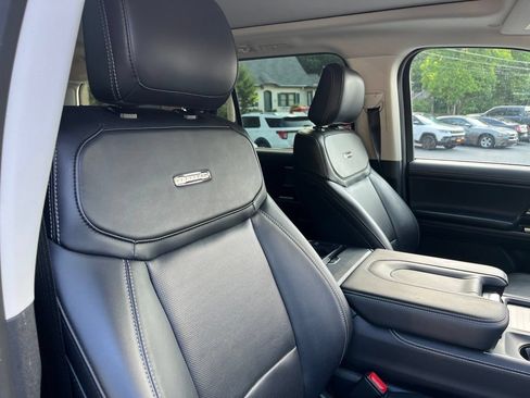 Used 2025 Ford Expedition Platinum AWD/4WD image 26
